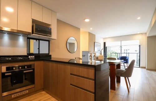 Petit Jean Ocharan Apartment | Homey 3BR with Balcony in the Heart of Miraflores