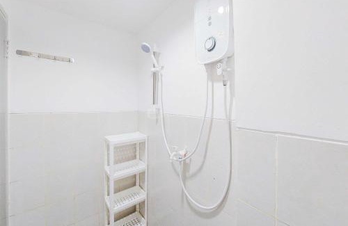 South Tangerang Apartment | Homey and Comfort Living 2BR Urbantown Serpong Apartment By Travelio