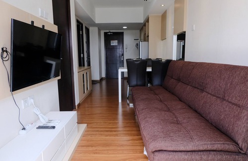 Pasirkaliki Apartment | Homey And Cozy 2Br Apartment At Tamansari La Grande