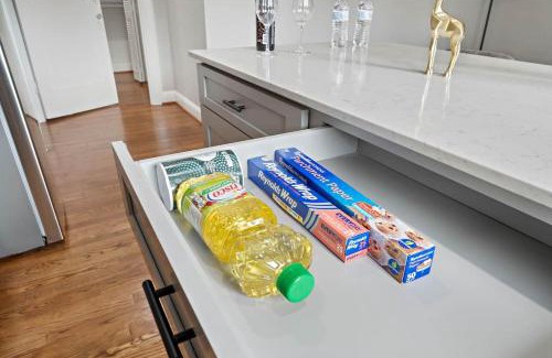 MacGregor Apartment | Homey Apt Nr Med Center Fire Pit Bbq Wifi Games