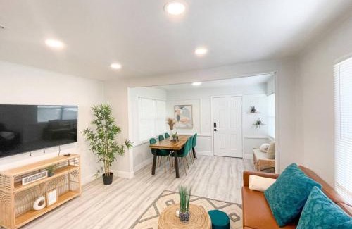 Carrollwood House | Homey Cozy Newly Renovated Stylish&chic