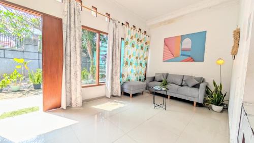 Gubeng House | Homey Guesthouse Kertajaya (Syariah)