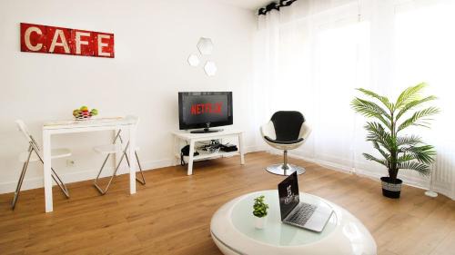 Ambilly Apartment | HOMEY PURITY/NEW/Parking gratuit/Proche Tram/Aux portes de Genève