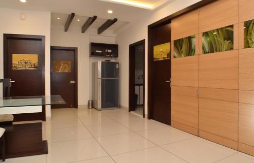 Karkardooma Apartment | Homlee-Luxury Inn 3BHK