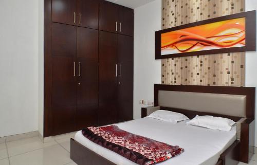 Karkardooma Apartment | Homlee-Luxury Inn 3BHK