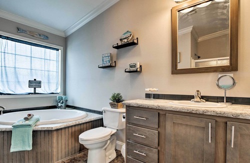 Homosassa House | Homosassa Riverfront Home w/Boat Ramp+Docking