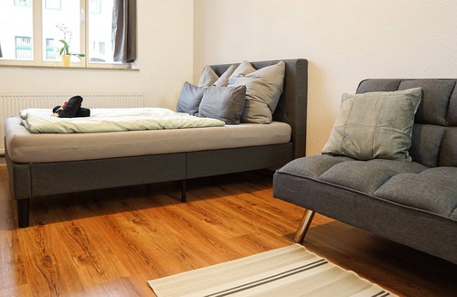 Reudnitz-Thonberg Apartment | HOMY | Old building charm *Netflix & W-LAN*
