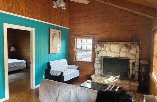 Concan House | HoneyComb Hideouts Bearly BeeHavin cabin