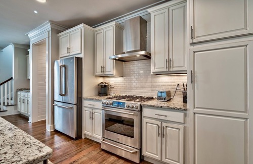 WaterSound West Beach House | "HoneyPops 30A Beach House" Private access to Beach! Gate Community! 4 Bikes!