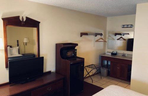 Mountain View Hotel | Honeysuckle Inn