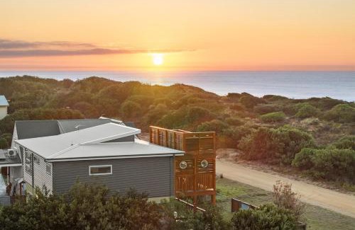 The Honeysuckles House | Honeysuckles Ultimate Beach Escape