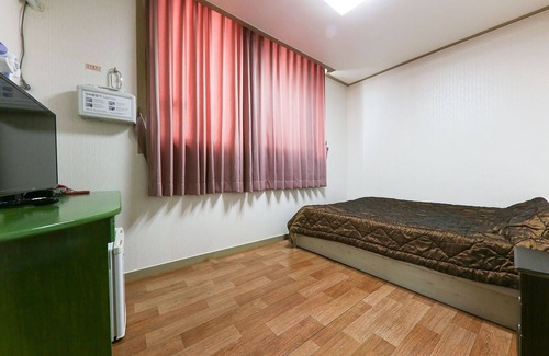 Changgae Hotel | Hongsung Dongyang