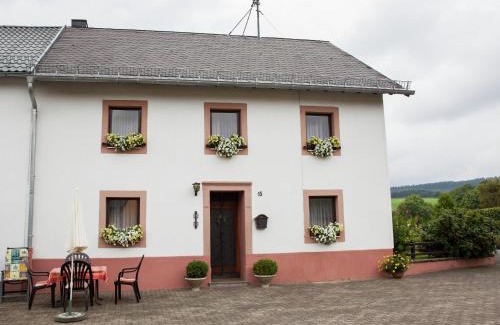 Hontheim House | Hontheim Farmhouse Retreat