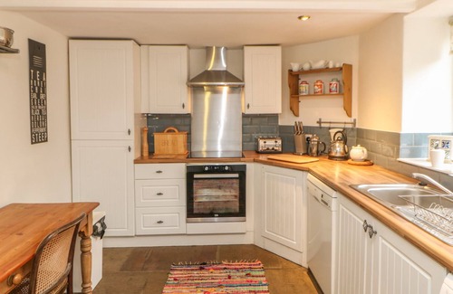 Holwick Cottage | HOODGILL BARN, pet friendly, with hot tub in Middleton-In-Teesdale