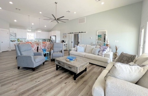 Port Bolivar House | Hooked On A Feeling - 2nd row, Great views, beautiful house! Sleeps 13