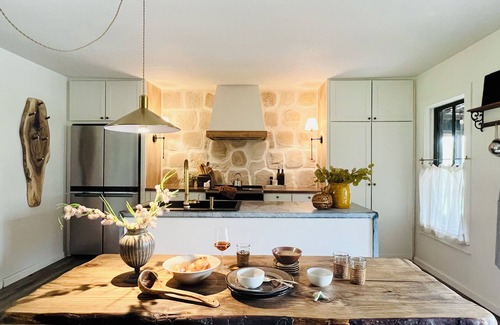 Port Matilda Cabin | HOOTING HAUS - HOT TUB - FIRE PIT - CABIN RETREAT