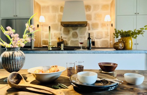 Port Matilda Cabin | HOOTING HAUS - HOT TUB - FIRE PIT - CABIN RETREAT