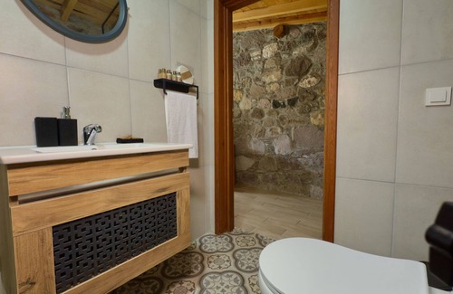 Ayvalik House | Hop Küçükköy