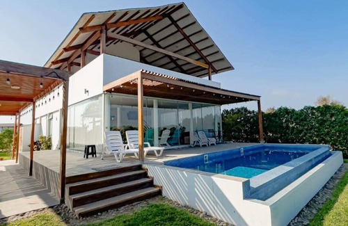 Ica Villa | HOP Mykonos: Classic Style & Fun by the Sea
