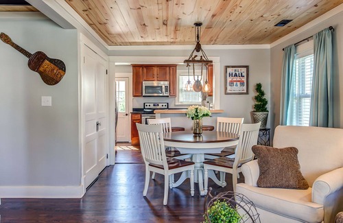 Franklin Cottage | Hop! Skip! Jump! .Or Walk To Historic Downtown Franklin, Tn. Harmony Cottage