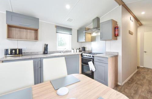 Fenny Bentley Apartment | Hope View - Ashbourne Heights Holiday Park