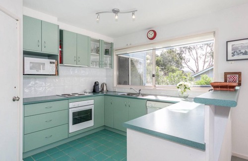 Lorne House | Hopetoun Views - Views and Spa for the Whole Family