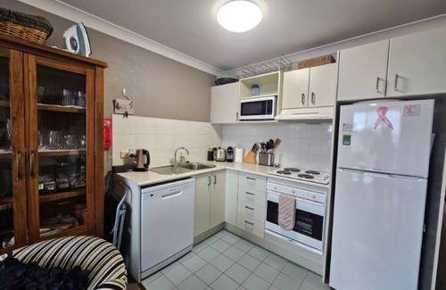 Jindabyne Apartment | Horizons 214 Beautiful self-contained lakefront studio apartment: Couples Only