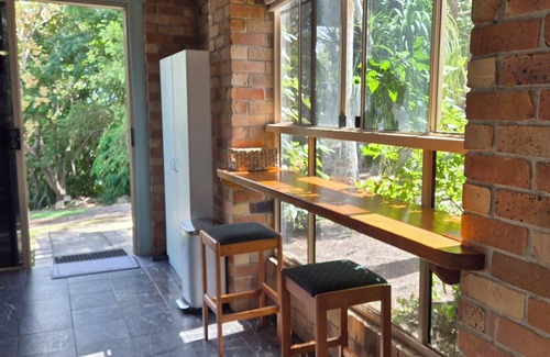 Agnes Water Apartment | Horizons Kangaroo Sanctuary - private couples retreat on our 10 acre property
