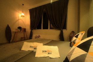 Kampung Lintang Hostel | Hornbill's Nest Kuching