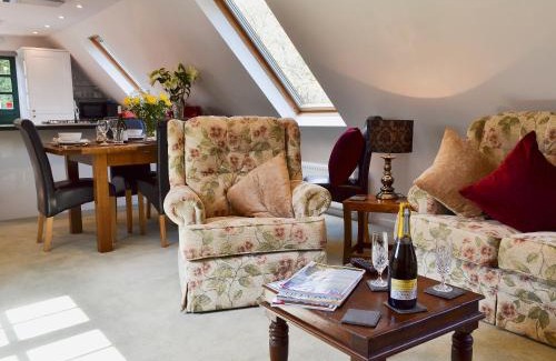 Ardingly House | Horncombe Stables