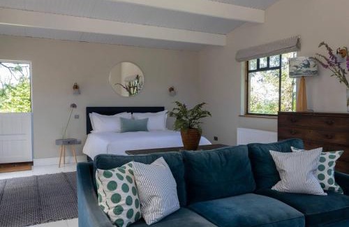 Axminster House | Horseshoe Barn