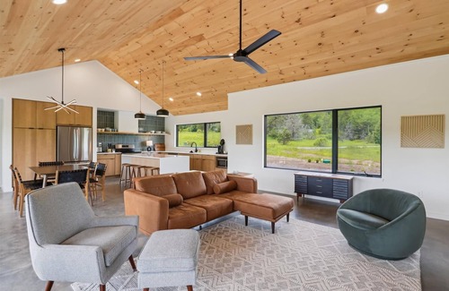 Davis House | Horseshoe Haven*: 4 BR, 2.5 BA in Canaan Valley, Sleeps 8