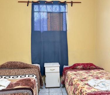 San Pedro La Laguna Hotel | Hospedaje El Paraíso