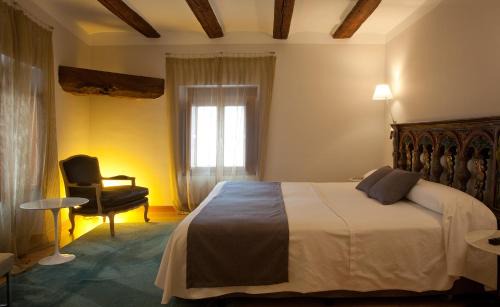 Estella Hotel | Hospederia Chapitel