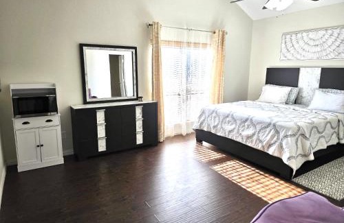 Rowlett House | Host Lux