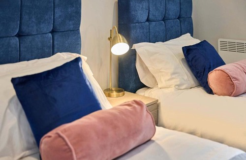 Waterloo Apartment | Host & Stay - Crosby Gardens Apartment