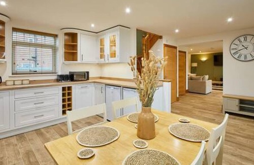 Alne House | Host Stay Fawcett Cottage