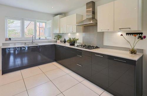 Winchester House | Host & Stay - Maison de Cobbe