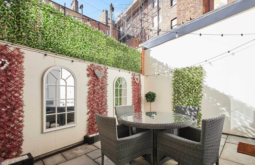 West Cliff Apartment | Host & Stay | Number One Carlill