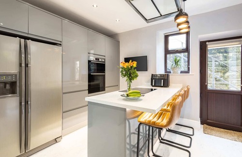 Holestone Moor House | Host & Stay | Rock End