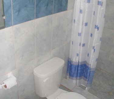 Puerto Lopez House | Hostal Alcazaba