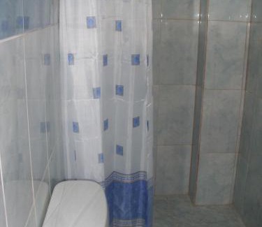 Puerto Lopez House | Hostal Alcazaba