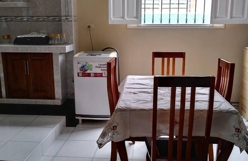 Moron House | Hostal Belkis