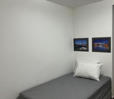 La Mariscal House | Hostal CASA FRANCISCANA