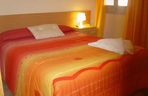 Barajas House | Hostal Emilio Barajas