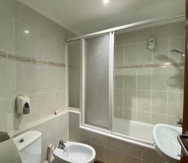 Cardedeu House | HOSTAL GALICIA CARDEDEU