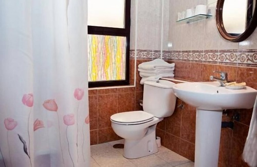 Old Town Hotel | Hostal Guzman El Bueno by gaiarooms