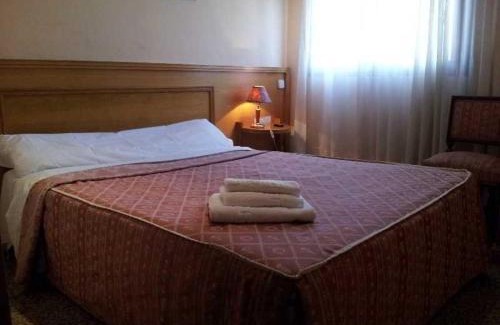 San Sebastian de los Reyes House | Hostal Juan XXIII