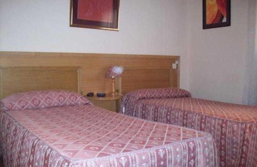 San Sebastian de los Reyes House | Hostal Juan XXIII