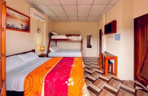 Montanita House | Hostal Laurita Beach
